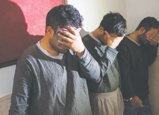 دوستان قدیمی گروگانگیر از کار درآمدند
