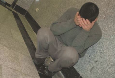 دستگیری مرد قاچاقچی روی رکاب اتوبوس