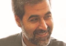 مدیر پر حاشیه