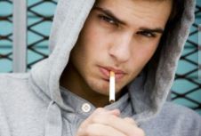جوانان سیگاری در معرض خطر