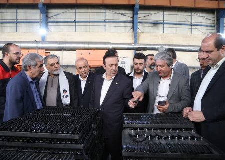 حمایت از صنایع و توسعه تولید در اولویت قرار دارد