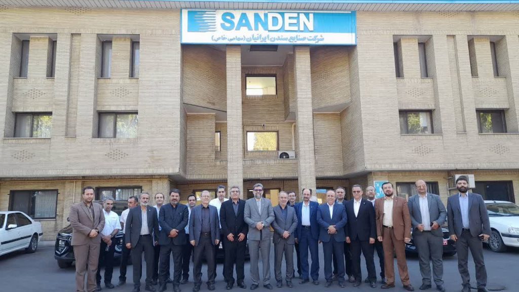 گزارش بازدید معاون وزیر صنعت، معدن و تجارت در سفر به قزوین از دو واحد صنعتی راستی‌کار البرز و سندن ایرانیان
